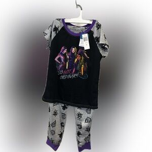 Gray and Black Graphic Pajama Set